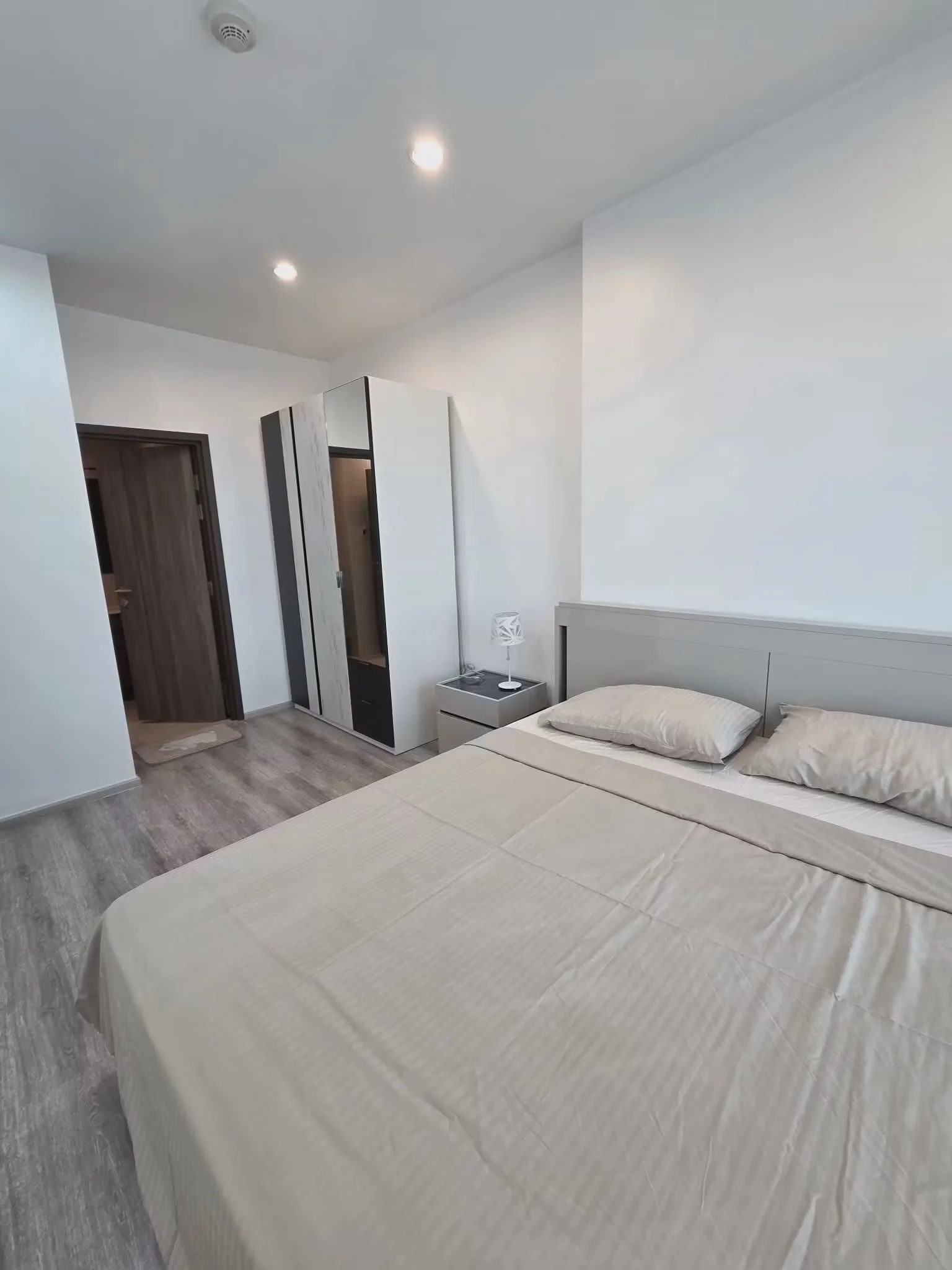 ปล่อยเช่าคอนโด Ideo Mobi Sukhumvit 66 เฟอร์ครบพร้อมเข้าอยู่ ใกล้ BTS อุดมสุข