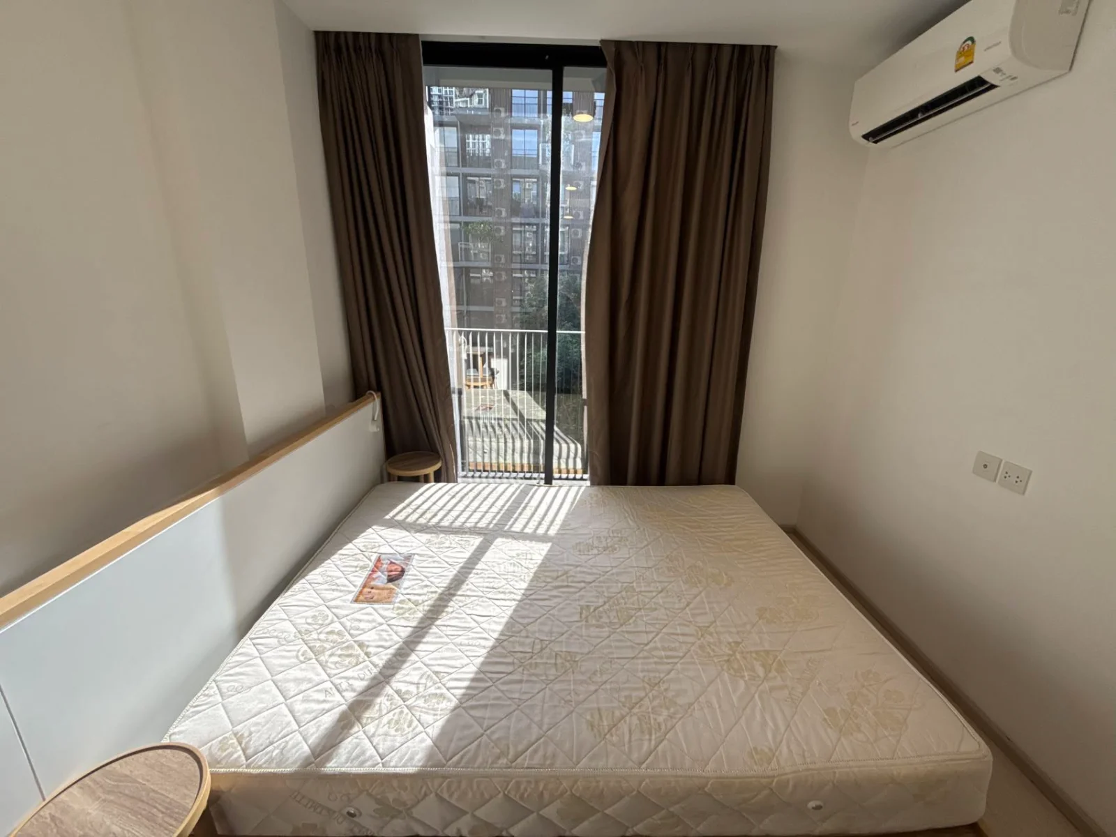 Noble Ambience Sukhumvit 42 (โนเบิล แอมเบียนส์ สุขุมวิท 42) เฟอร์นิเจอร์ครบ พร้อมอยู่ ใกล้ BTS เอกมัย 400 เมตร