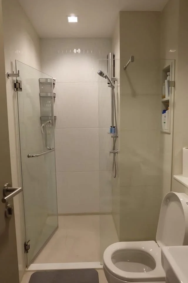 ปล่อยเช่าคอนโด Life Asoke ห้องสวย Built-in ครบ 1 Bed Plus ทิศเหนือ วิวสระ ใกล้ MRT เพชรบุรี และ มศว