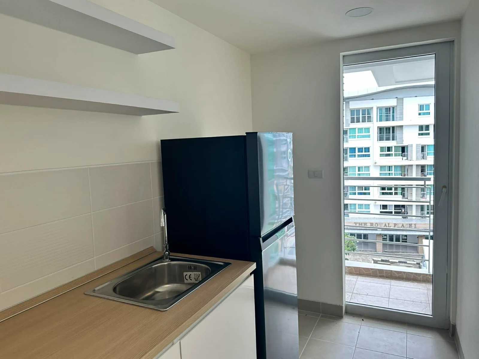 ให้เช่าคอนโด The Royal Place Condominium วิวภูเขา ทำเลดี ติดเซ็นทรัลภูเก็ต