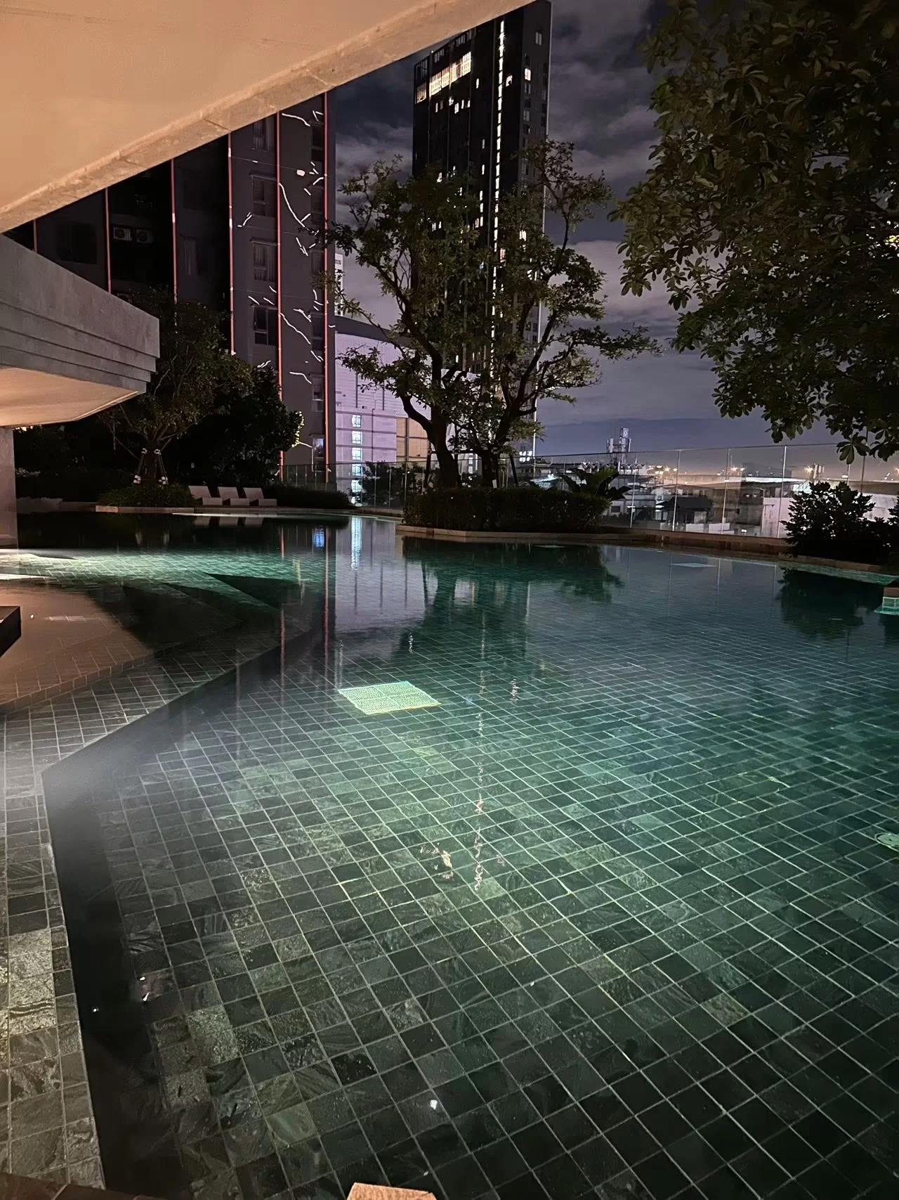 Life Ladprao Valley 1 ห้องนอน 35 ตร.ม. ชั้น 34 เฟอร์นิเจอร์ครบ ใกล้ BTS ห้าแยกลาดพร้าว