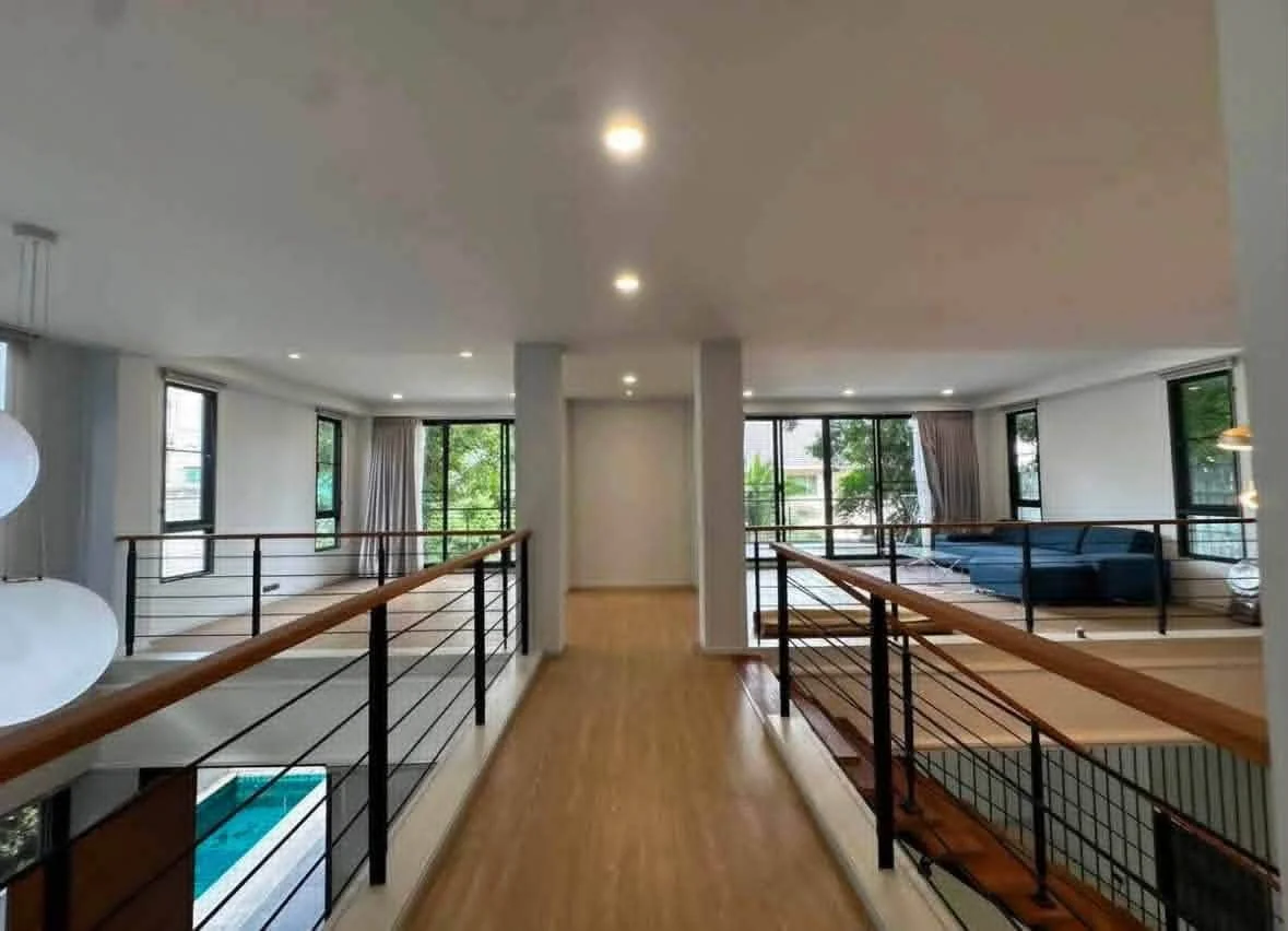 Luxury Pool Villa Sukhumvit 71