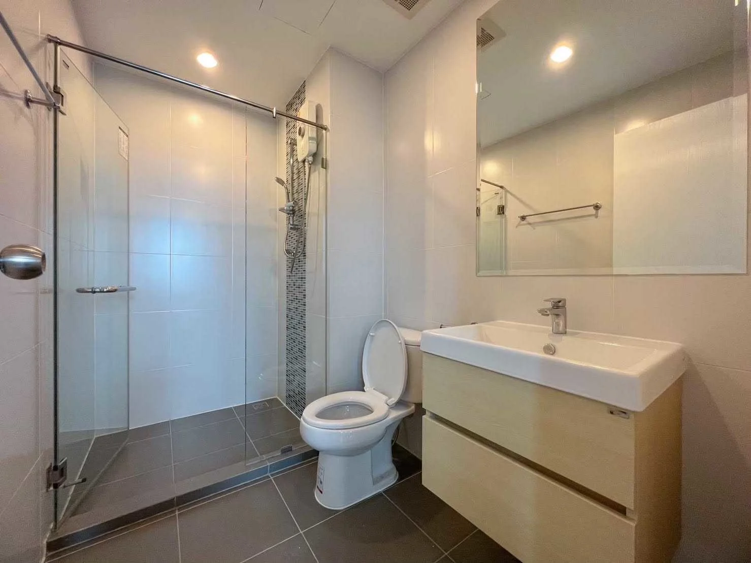 คอนโด Metro Sky ประชาชื่น ห้องรูปแบบ 2 ชั้น (Duplex) 2 ห้องนอน ชั้น 19 วิวเมือง เฟอร์นิเจอร์ครบพร้อมอยู่