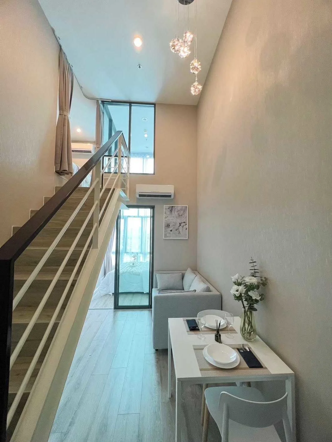 คอนโด Metro Sky ประชาชื่น ห้องรูปแบบ 2 ชั้น (Duplex) 2 ห้องนอน ชั้น 19 วิวเมือง เฟอร์นิเจอร์ครบพร้อมอยู่