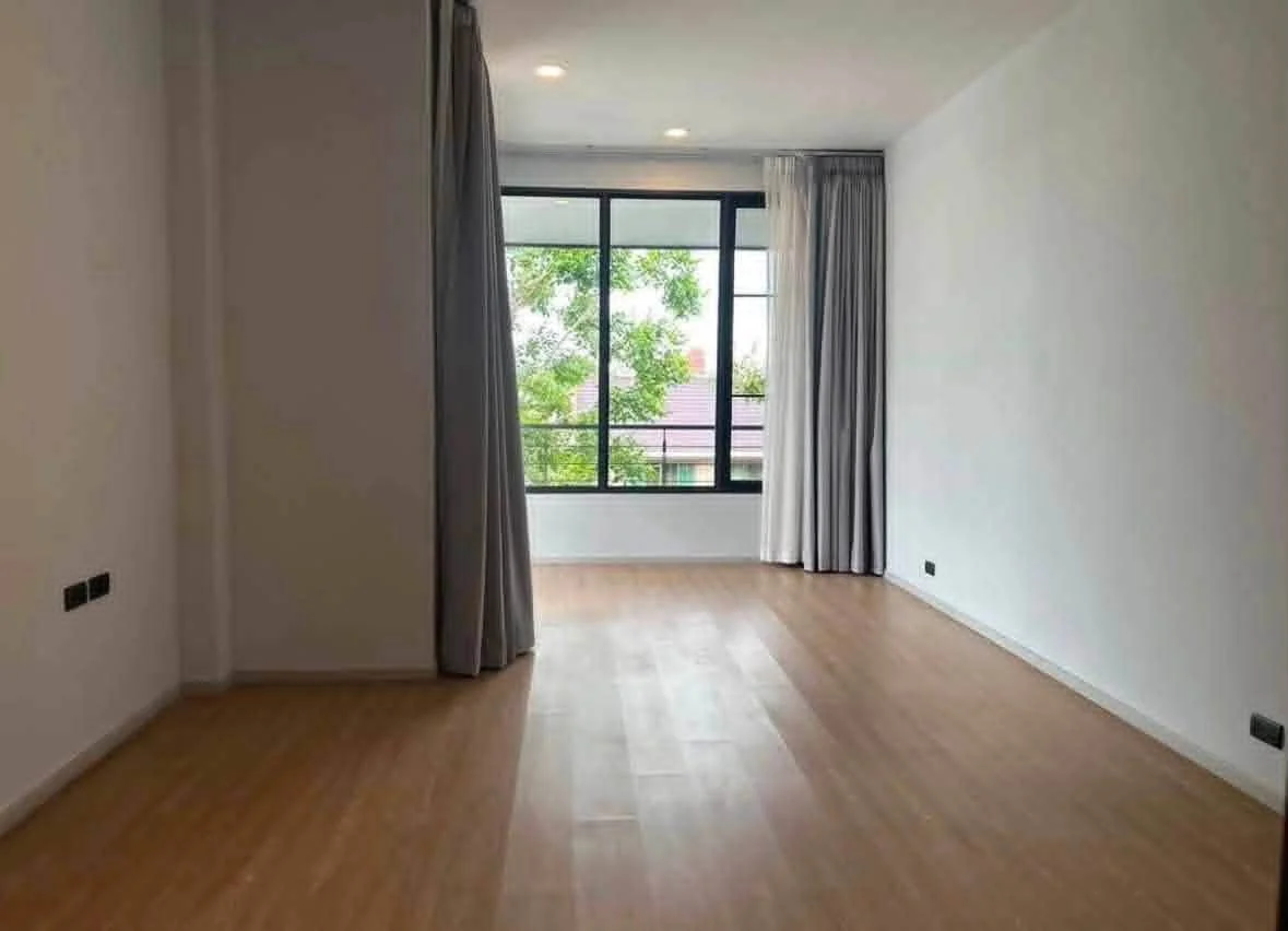 Luxury Pool Villa Sukhumvit 71
